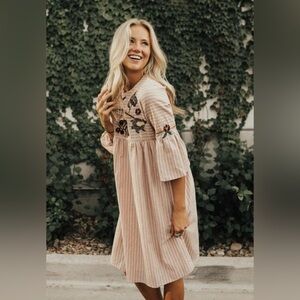 Orange Creek|Tan striped floral embroidered dress, wide sleeve•••Cute boho style